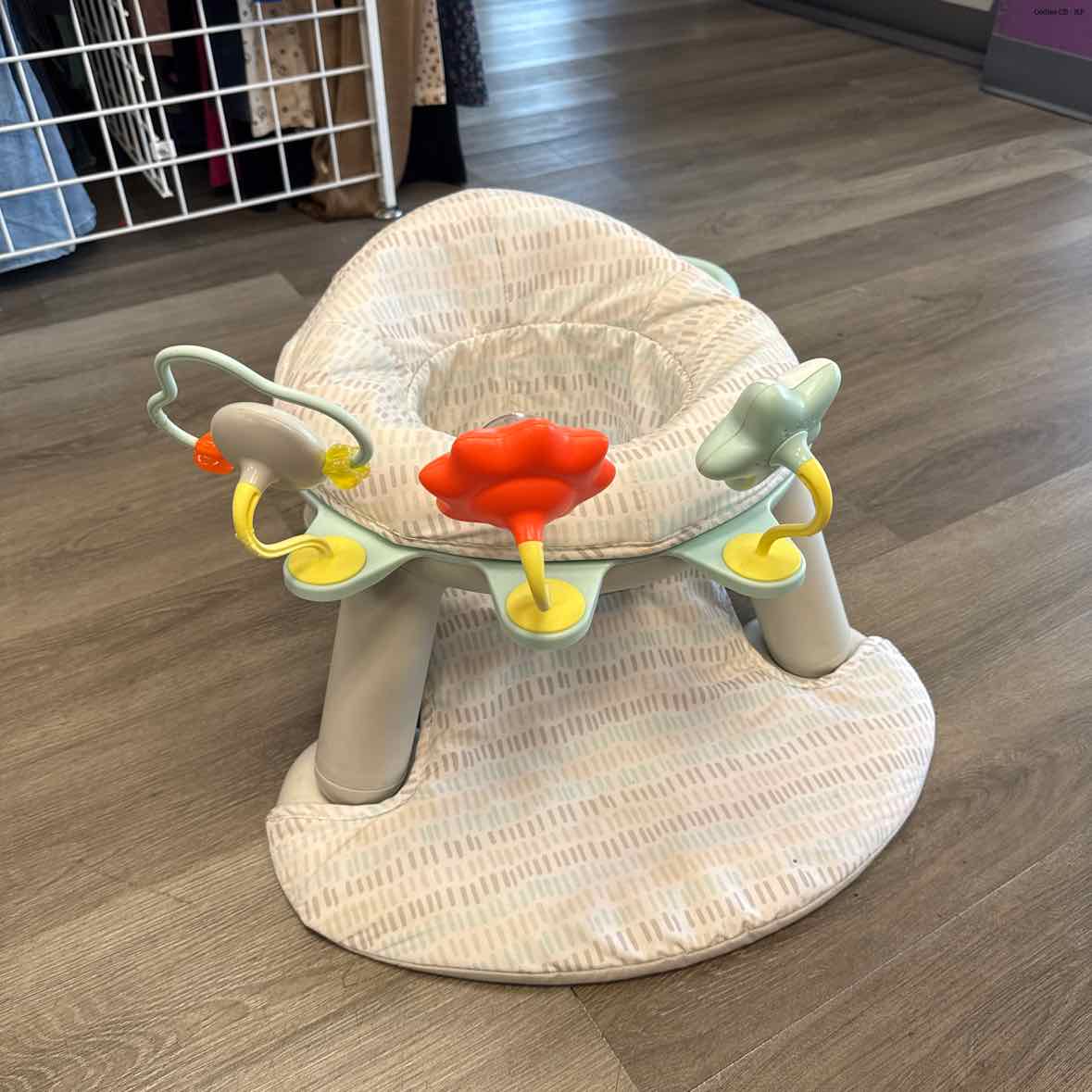 Skip Hop White/Blue Infant Seat