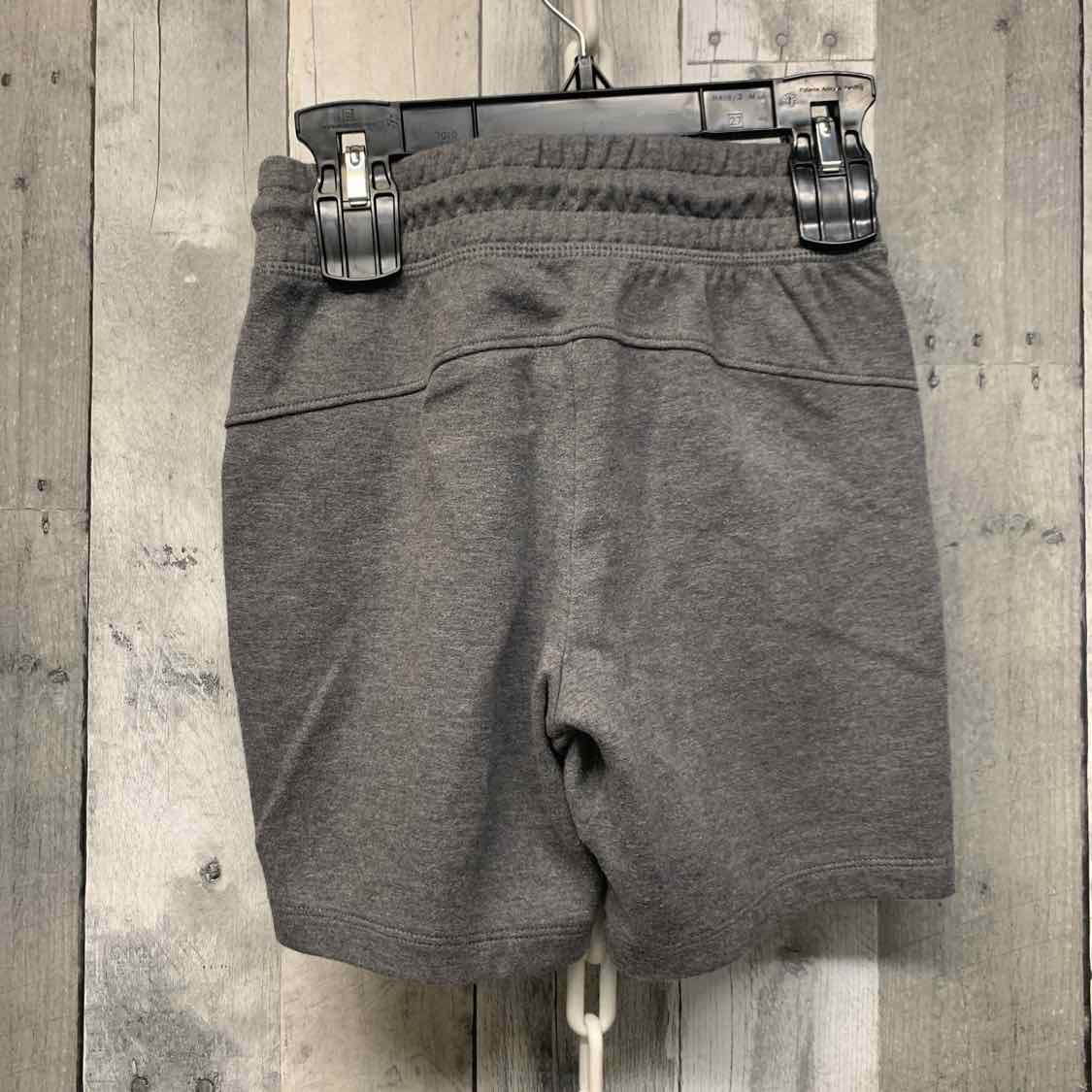 Size 6/7 Gray/Black Gap Shorts - Athletic