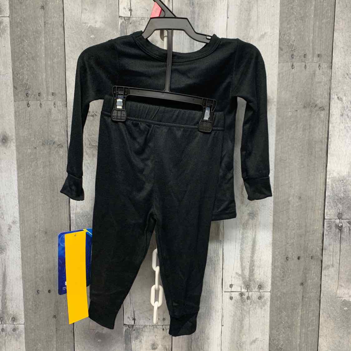 Size 18 Months Black/Yellow Batman 2pc PJs