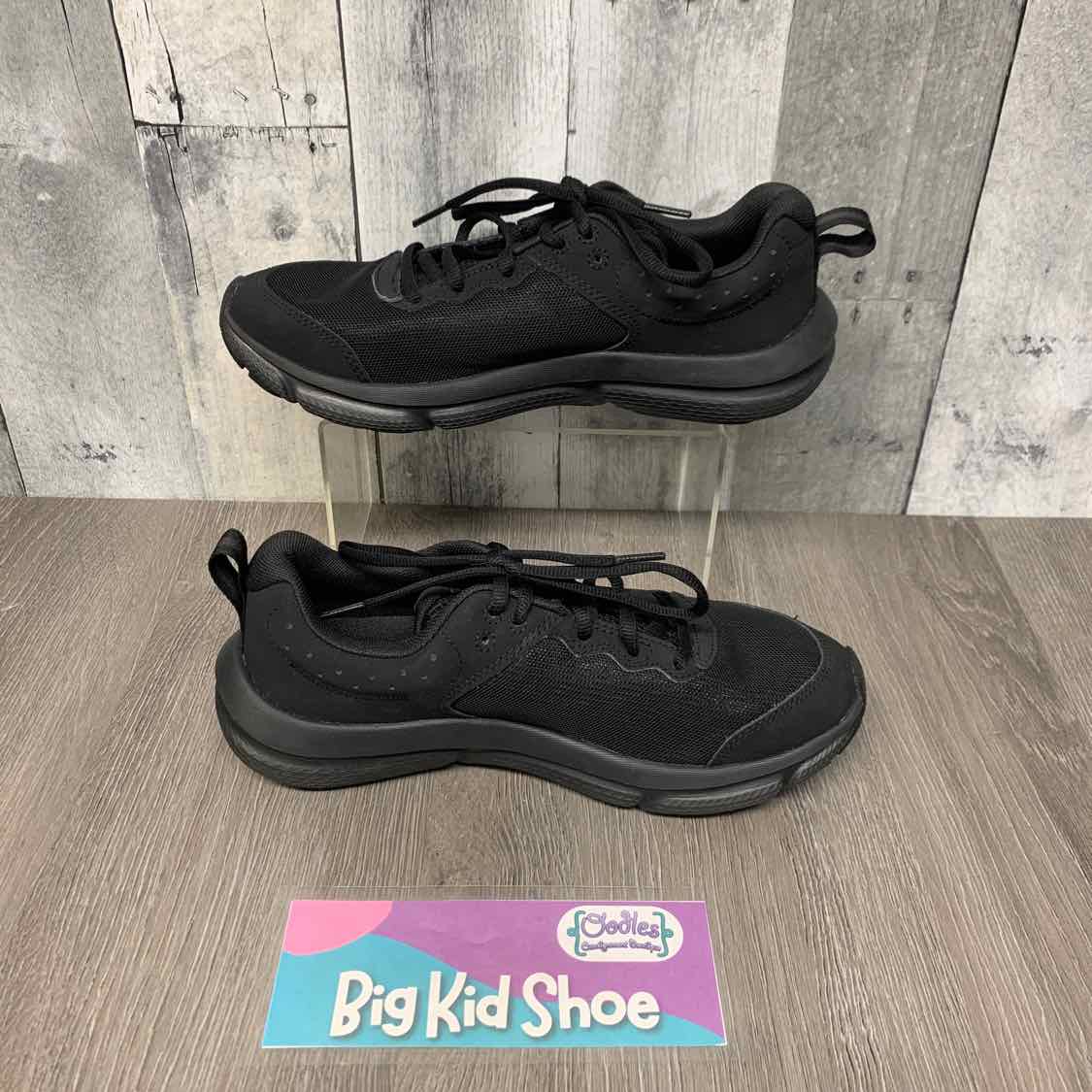 Size 7 Black Sport Brand Sneakers