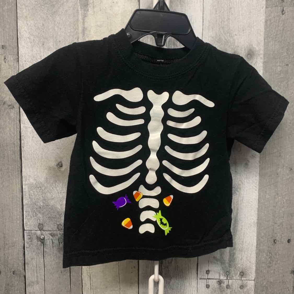 Size 12 Months Black Graphic Holiday Brands T Shirt