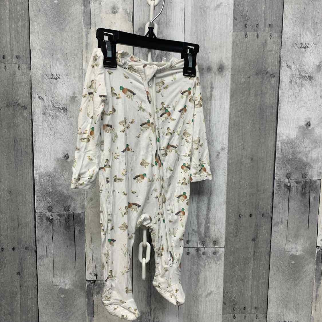 Size 0-3 Months White Print Bamboo Footy PJs