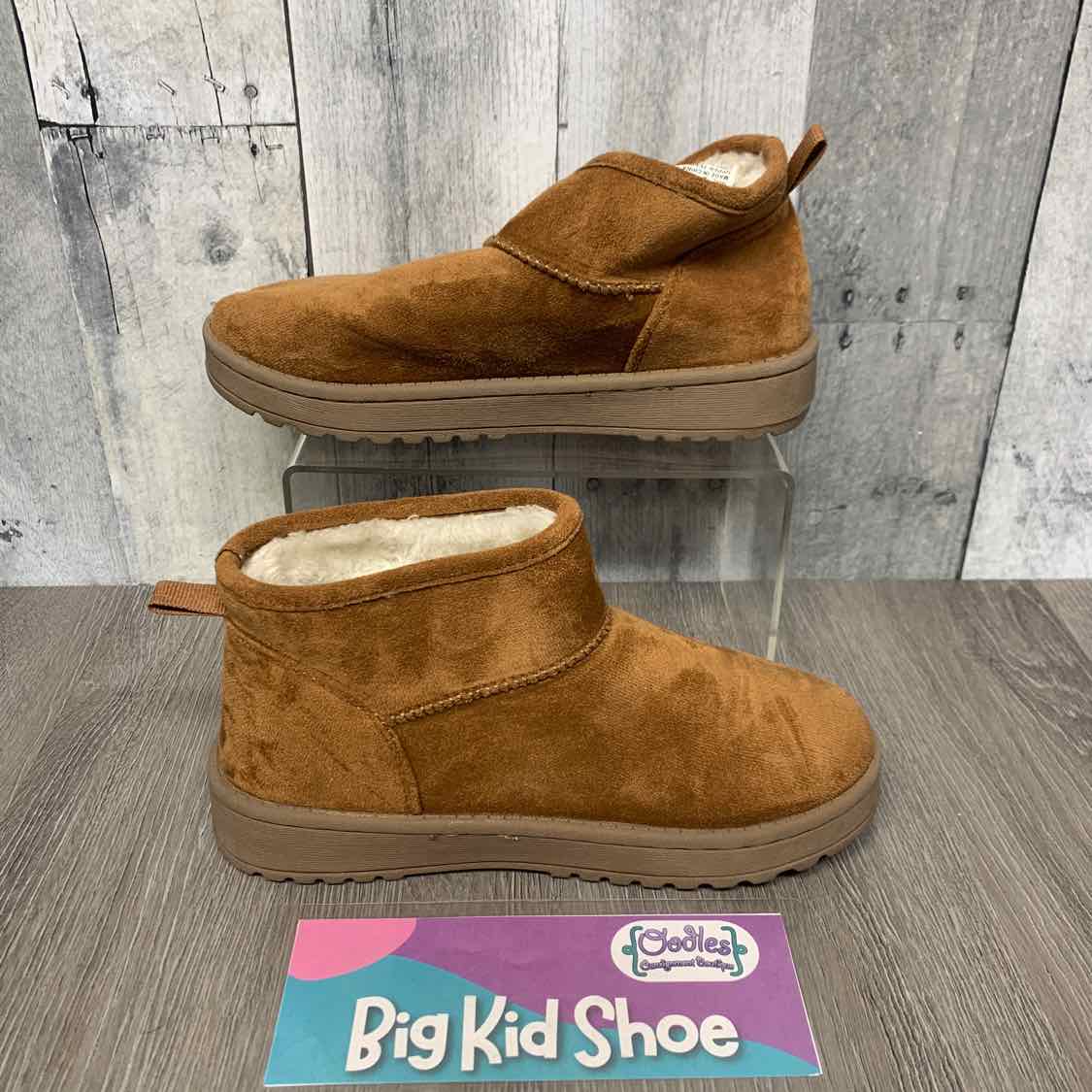 Size 2 Brown B Brand Boots