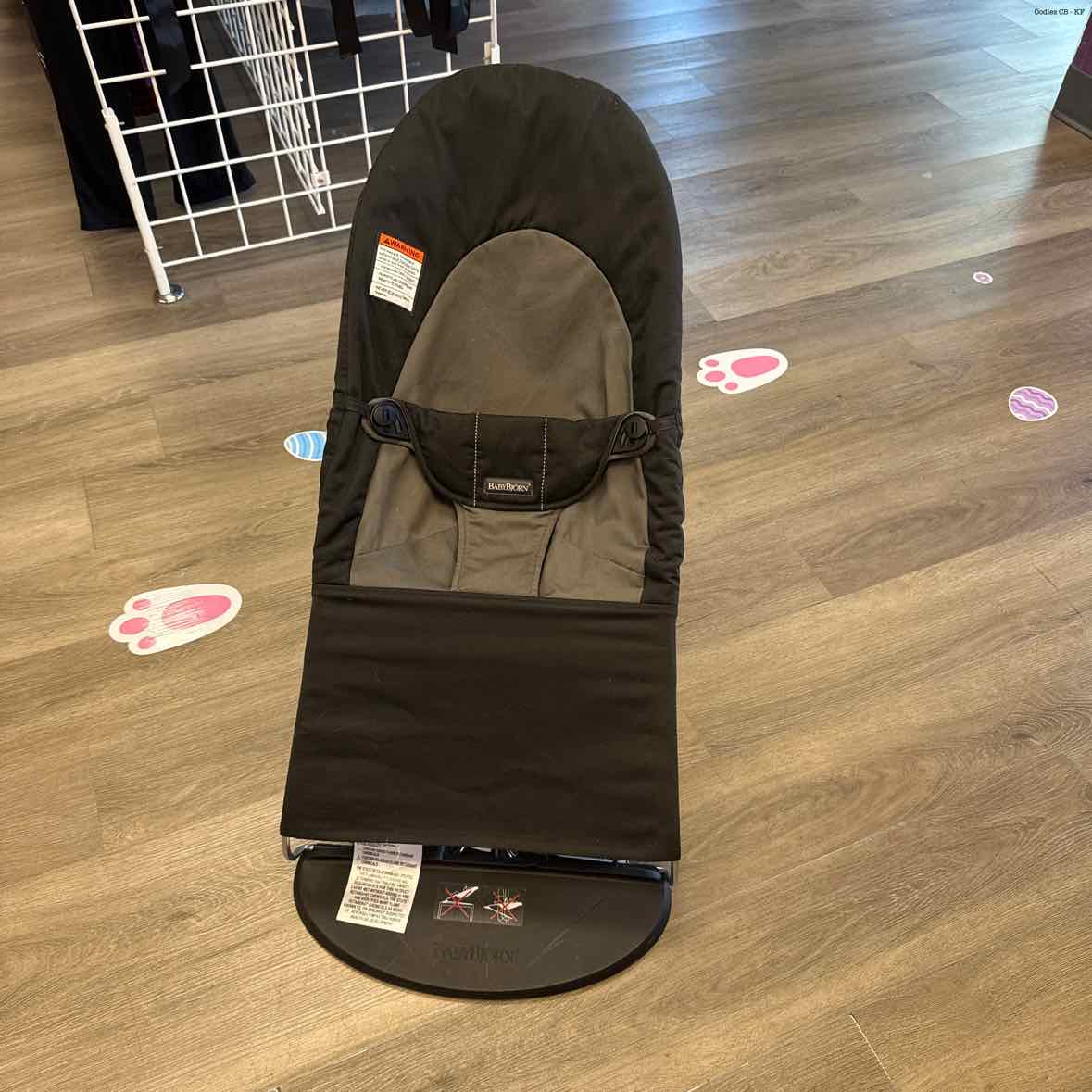 Baby Bjorn Black/Gray Bouncer - OodlesCB