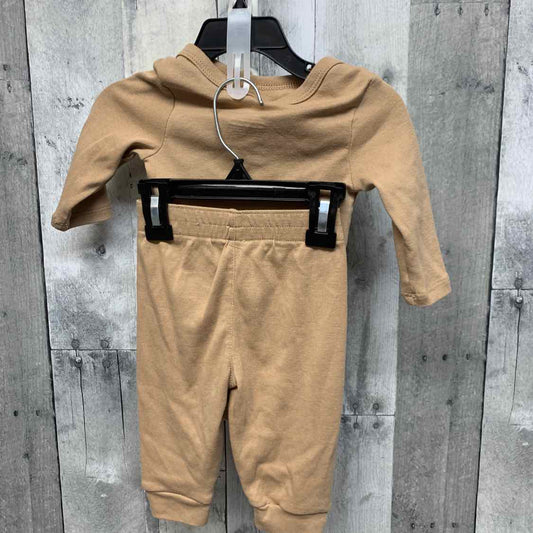 Size 6 Months Tan/White Sport Brand Shirt/Leggings