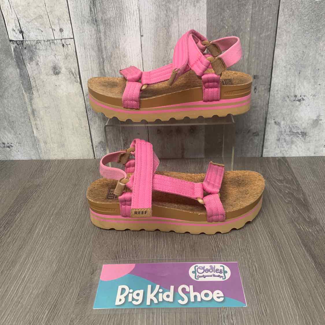 Size 6 Pink Reef Sandals