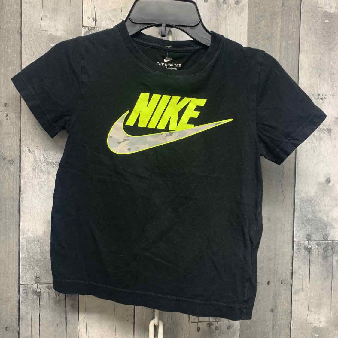 Size 6 Black/Green Sport Brand T Shirt