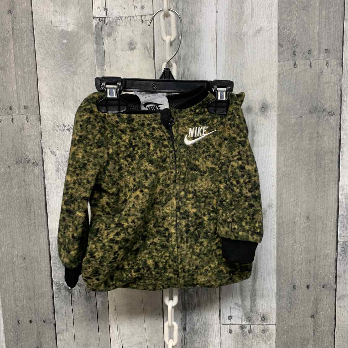 Size 9 Months Green Print Sport Brand Footy PJs