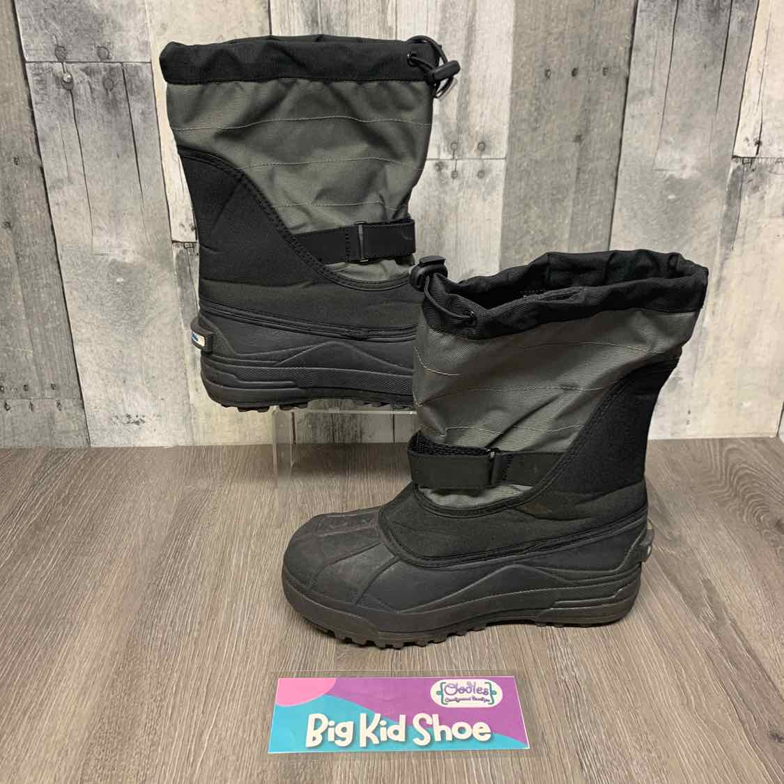 Size 5 Black Columbia Sportswear Snow Boots