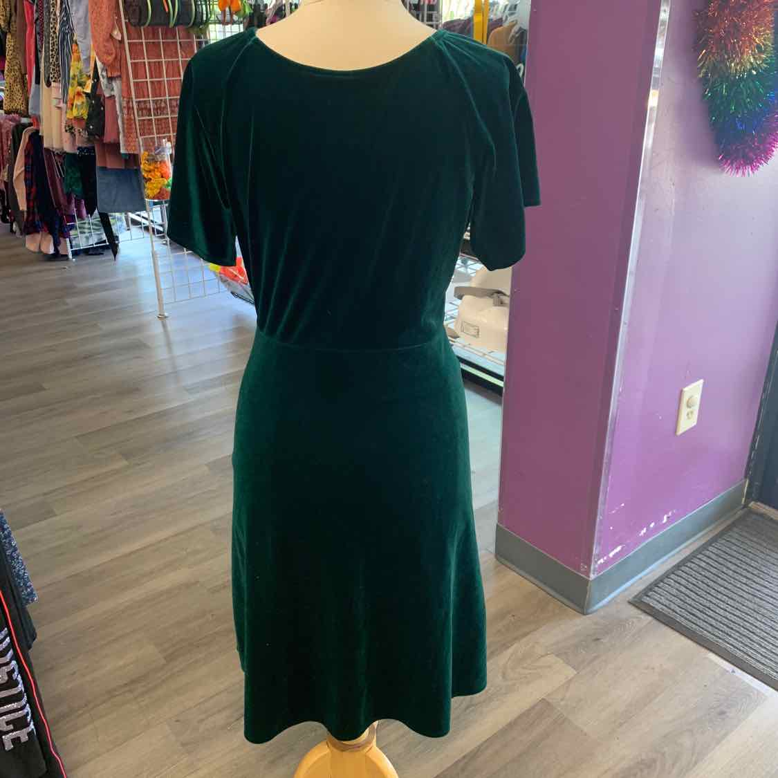 Size Medium Green Children's Place Dress - Knit