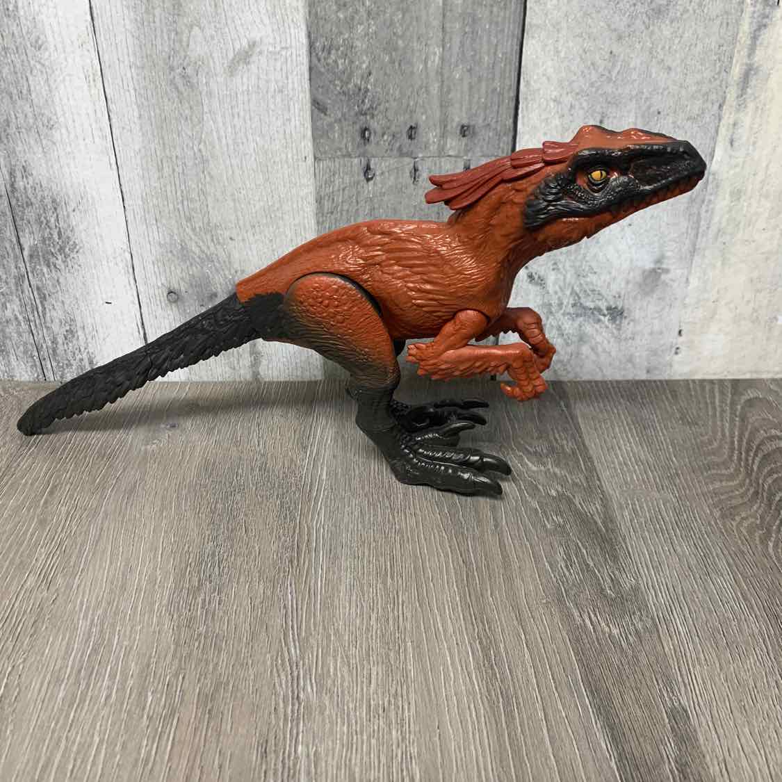 Jurassic Park Red/Gray Dino