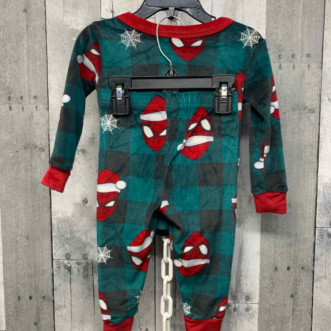 Size 2T Green/Red Marvel 2pc PJs