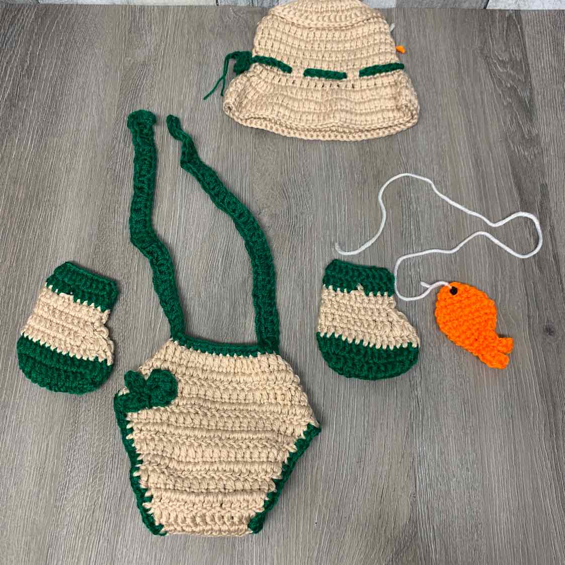 Generic Tan Photo Prop