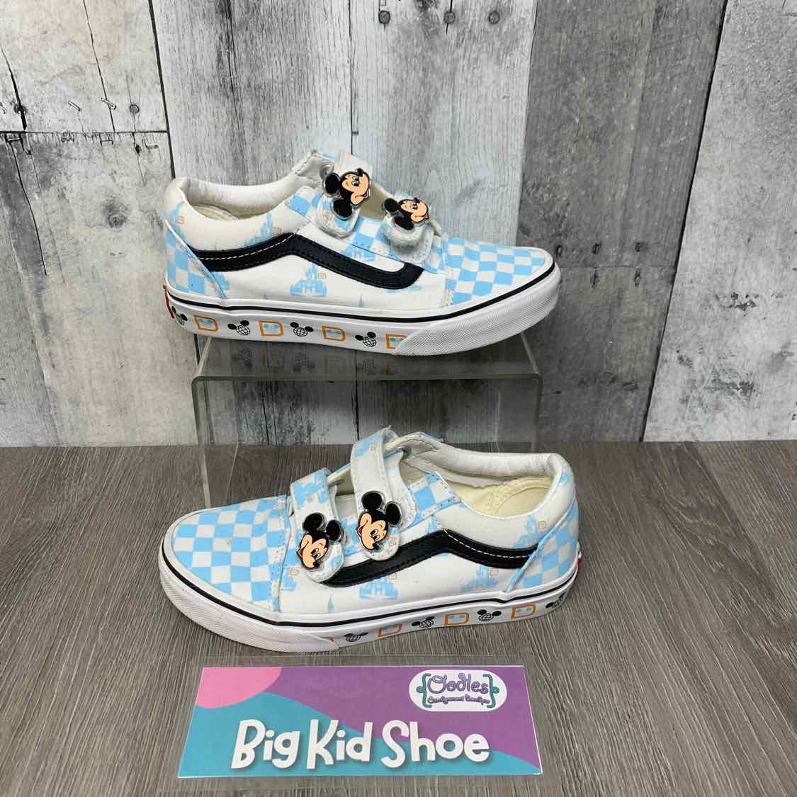 Size 2.5 White/Blue Vans Sneakers - OodlesCB