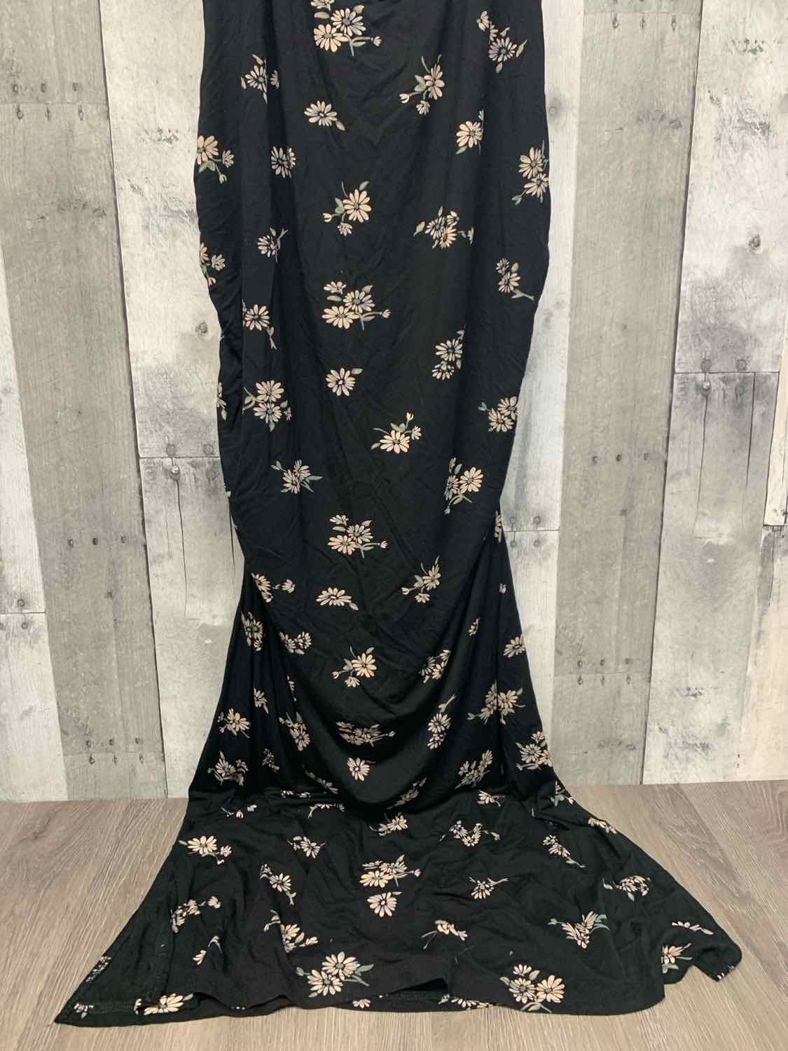 Size XXL Black Floral Print Mid Brand Dress - Short Sleeve