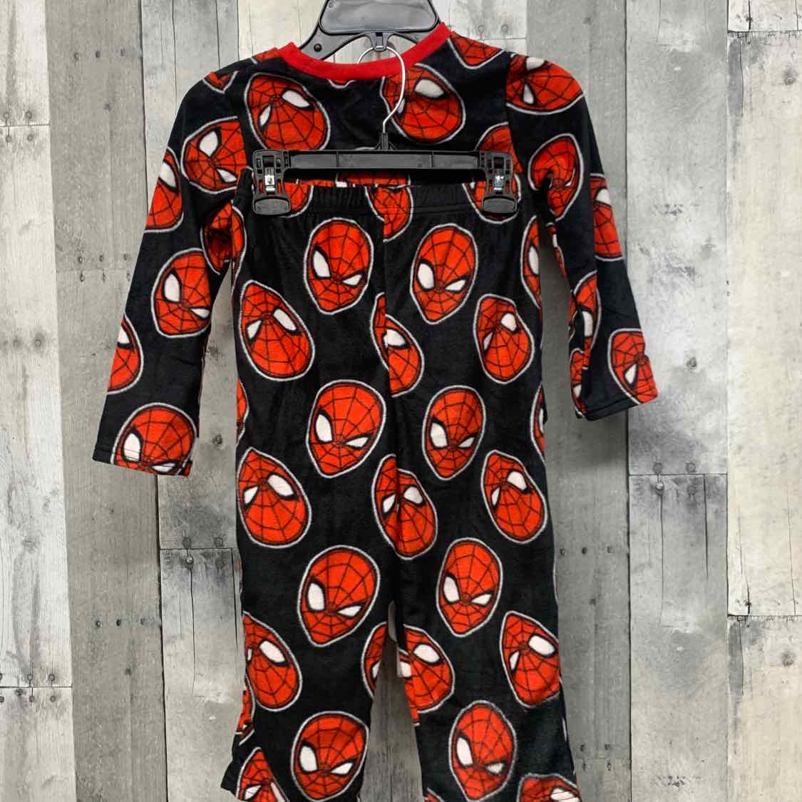 Size 5T Black/Red Marvel 2pc PJs
