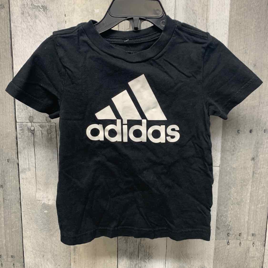 Size 2T Black Graphic Sport Brand T Shirt