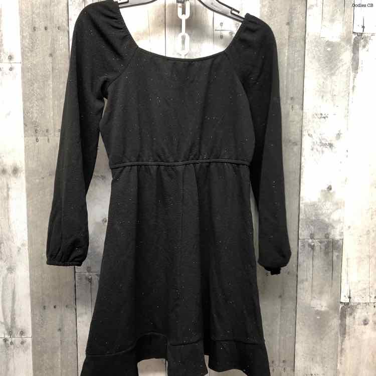Size Medium Black B Brand LS Dress