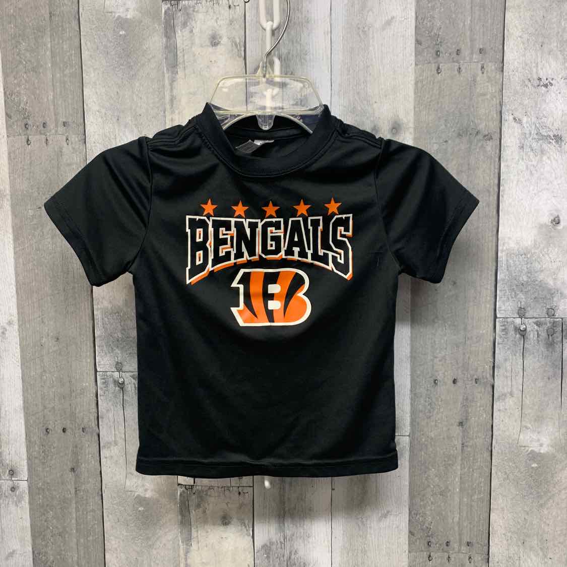 Size 4T Black Graphic Team Apparel T Shirt - OodlesCB