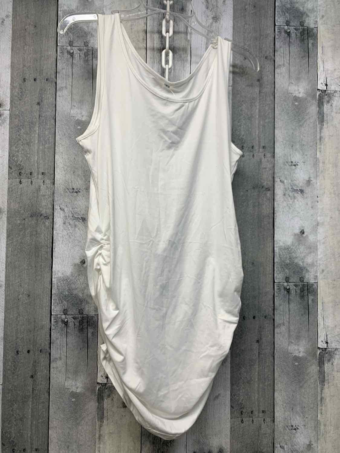 Size L White Mid Brand Tank Top