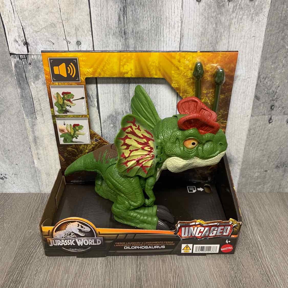 Jurassic Park Uncaged Dilophosaurus