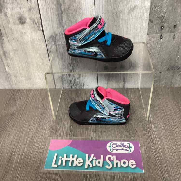Size 3 Black/Pink Sport Brand Soft Sole Shoes
