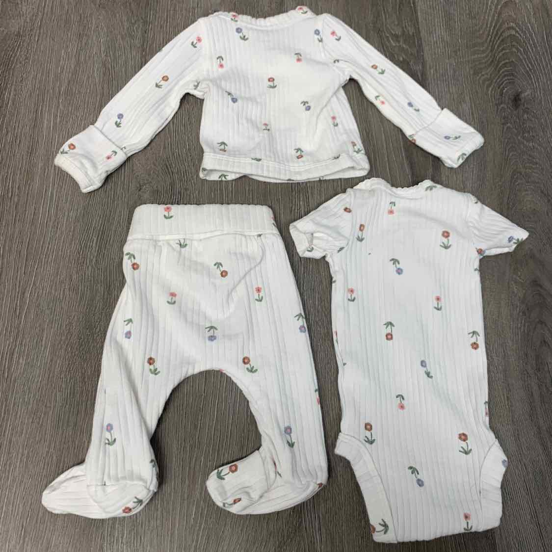 Size Preemie White Floral Print Just One You Shirt/Pants