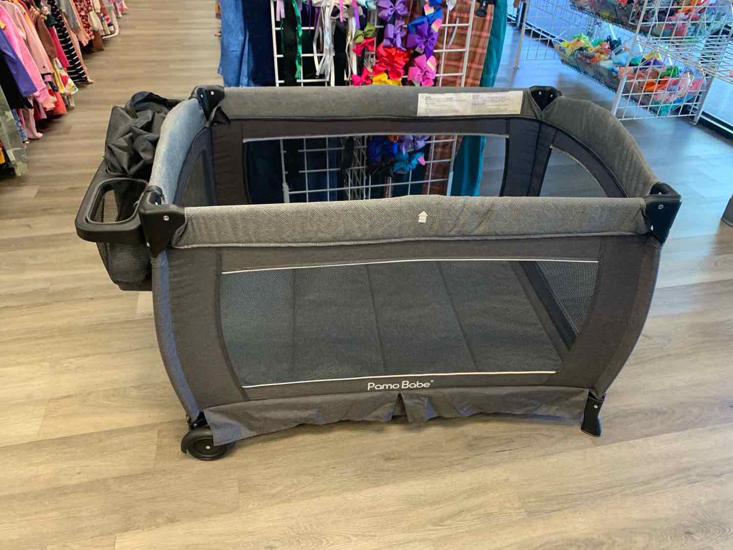 Pamo Babe Gray/Black Pack N Play