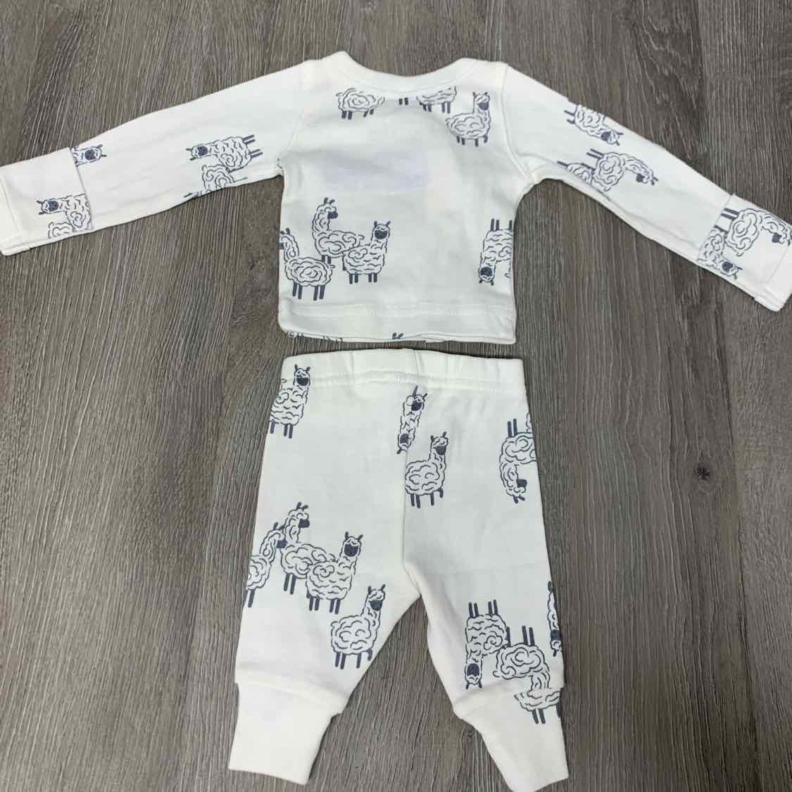 Size Preemie White/Gray Just One You Shirt/Pants