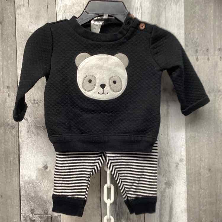 Size 3 Months Black/White Just One You Shirt/Pants