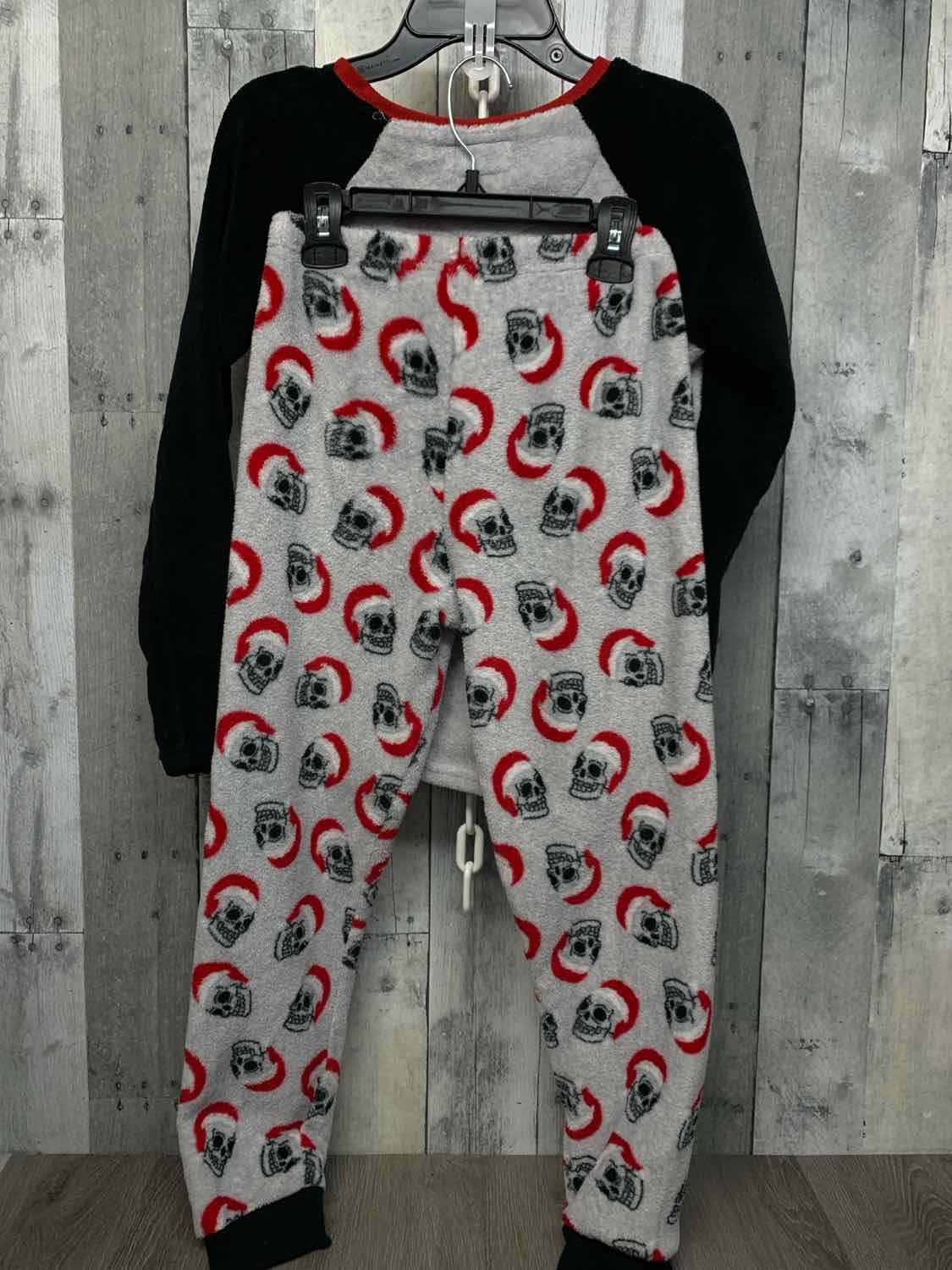Size 9/10 Gray/Red Mid Brand 2pc PJs