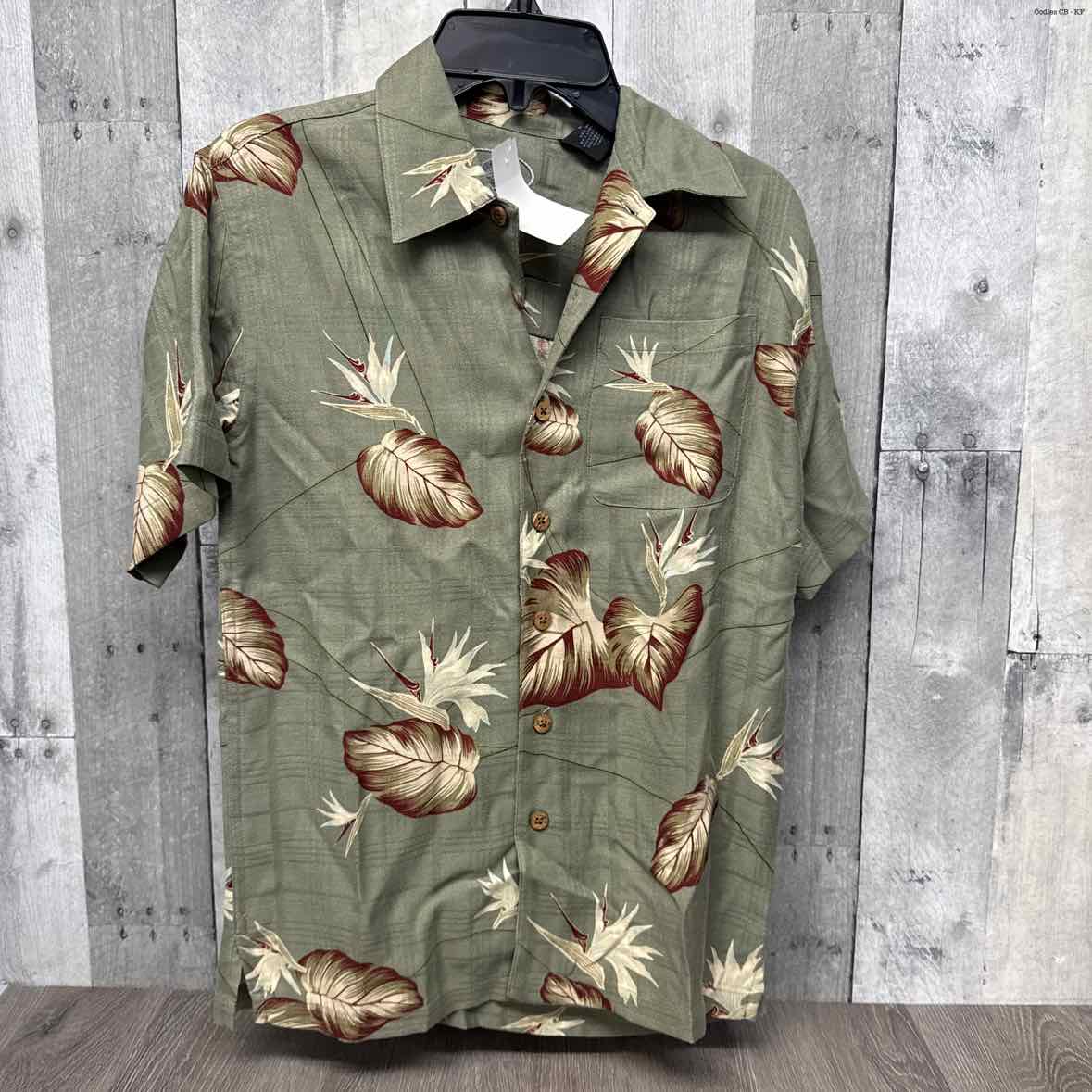 Size 8 Green Name Brand Button Up