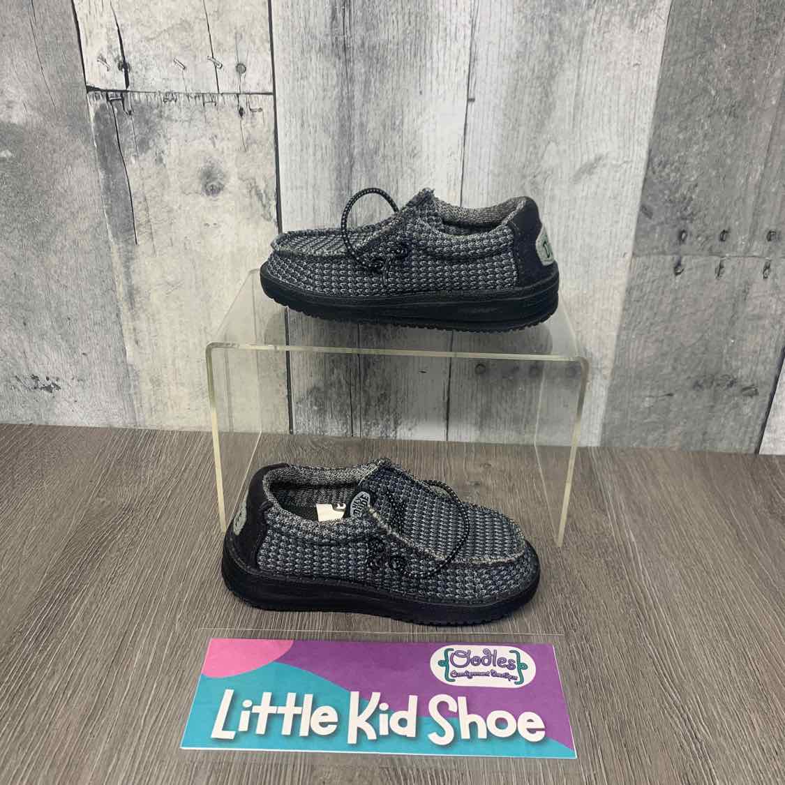 Size 6 Gray Hey Dude Loafers - OodlesCB