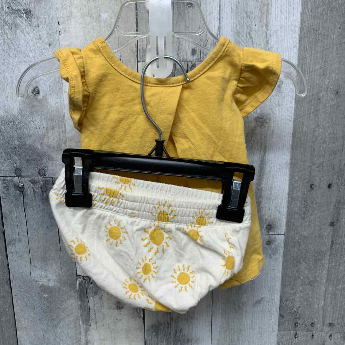 Size 0-3 Months Yellow/White Grayson Threads Shirt/Shorts