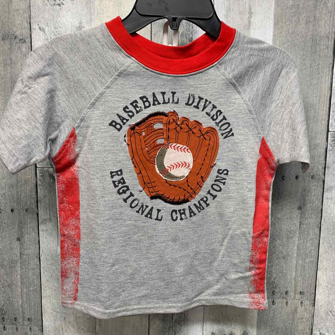 Size 5 Gray/Red Boyz Wear T Shirt