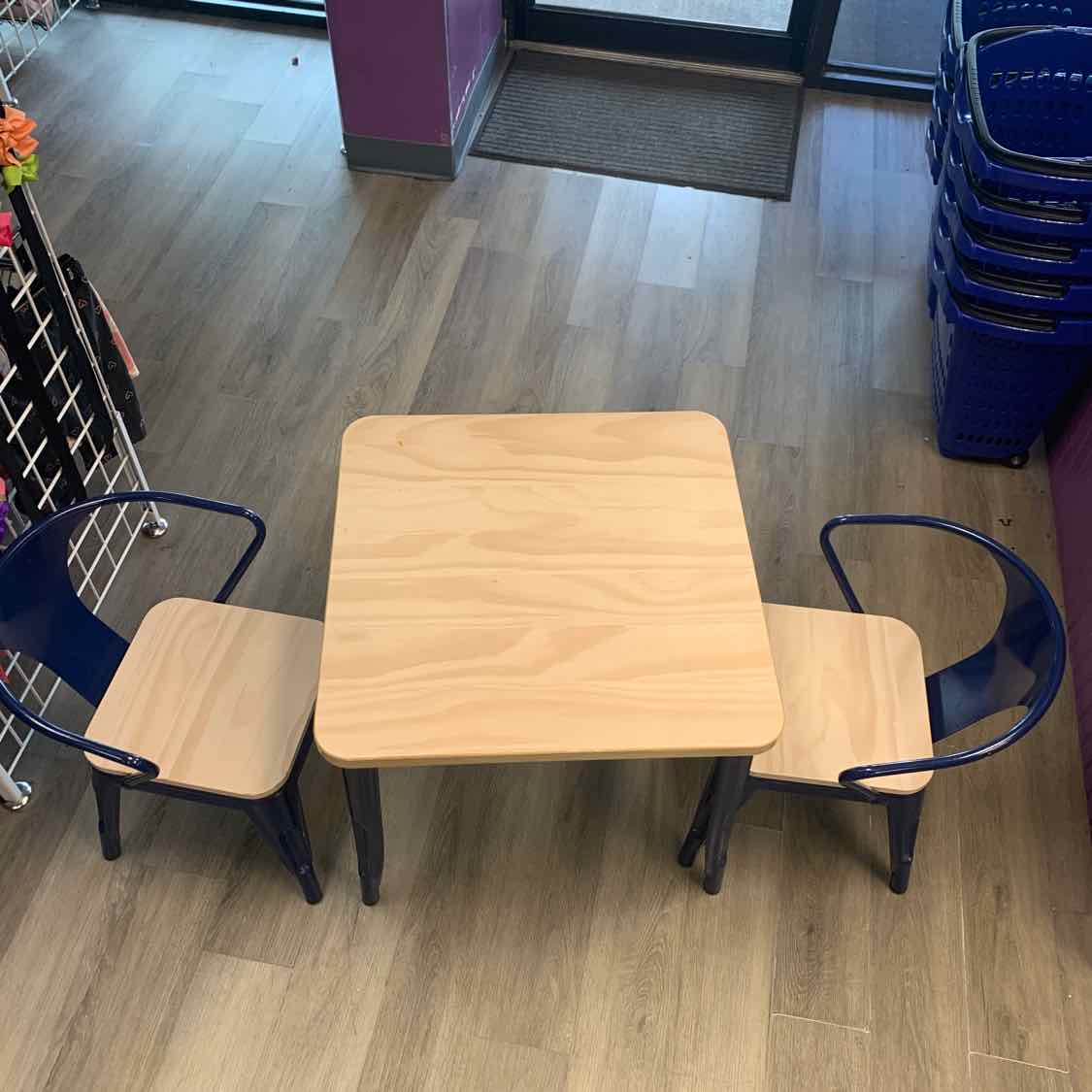 Delta Navy Table & Chairs