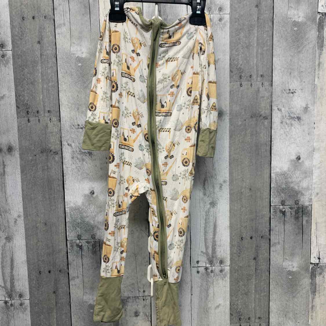 Size 18-24 Months Green/Yellow B Brand Footy PJs