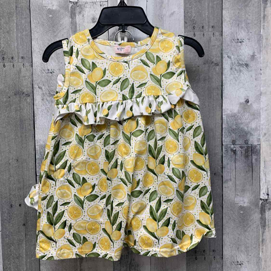 Size 7/8 White/Yellow Boutique Brand Shirt/Shorts