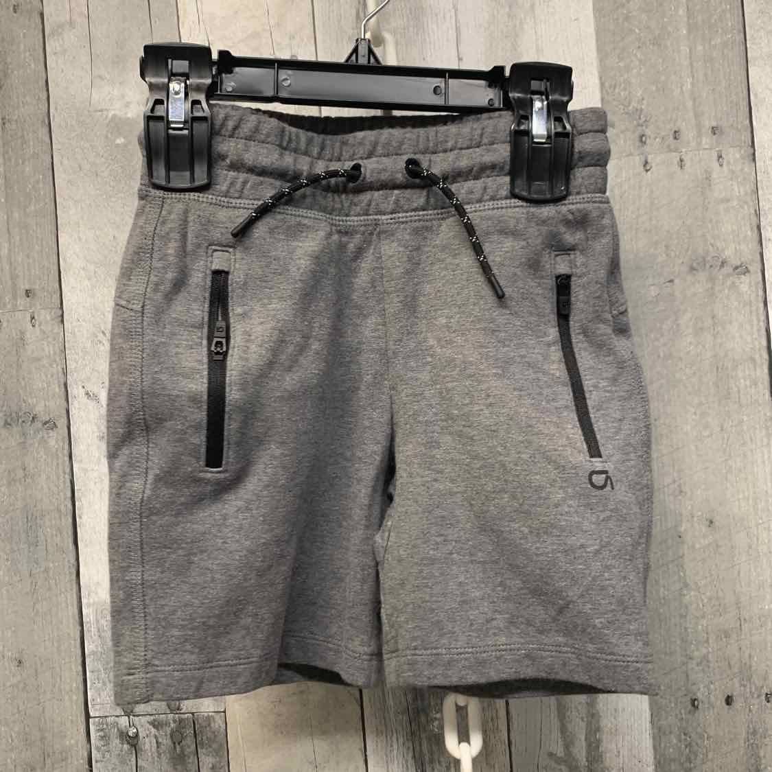 Size 6/7 Gray/Black Gap Shorts - Athletic
