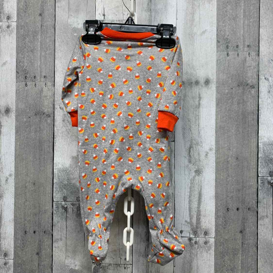 Size 0-3 Months Gray Graphic Holiday Brands Footy PJs