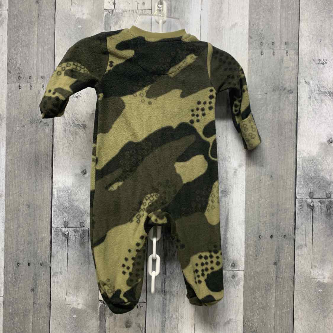 Size 3 Months Green Camo Sport Brand Footy PJs