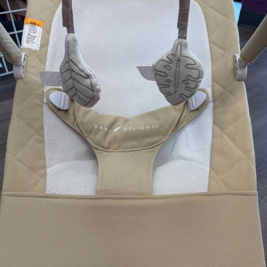 Baby Delight Tan/White Bouncer
