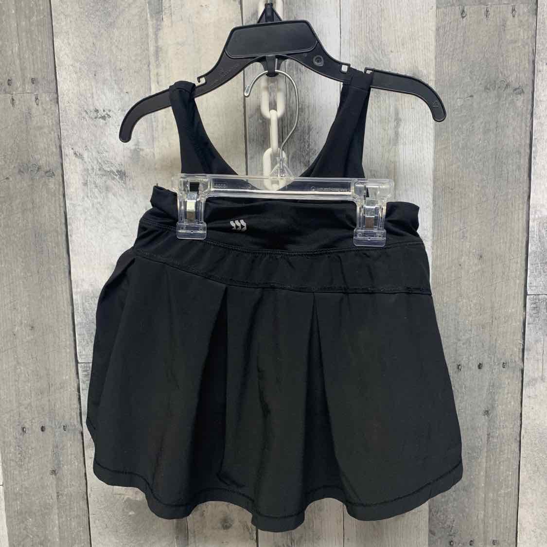 Size 6/7 Black All in Motion Shirt/Skirt