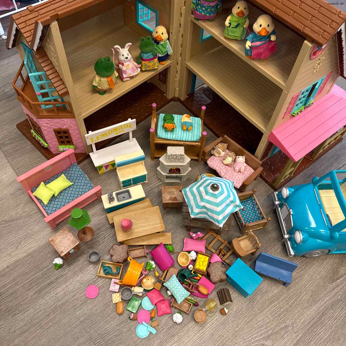 lil woodzeez Brown/Pink Misc Playset - OodlesCB