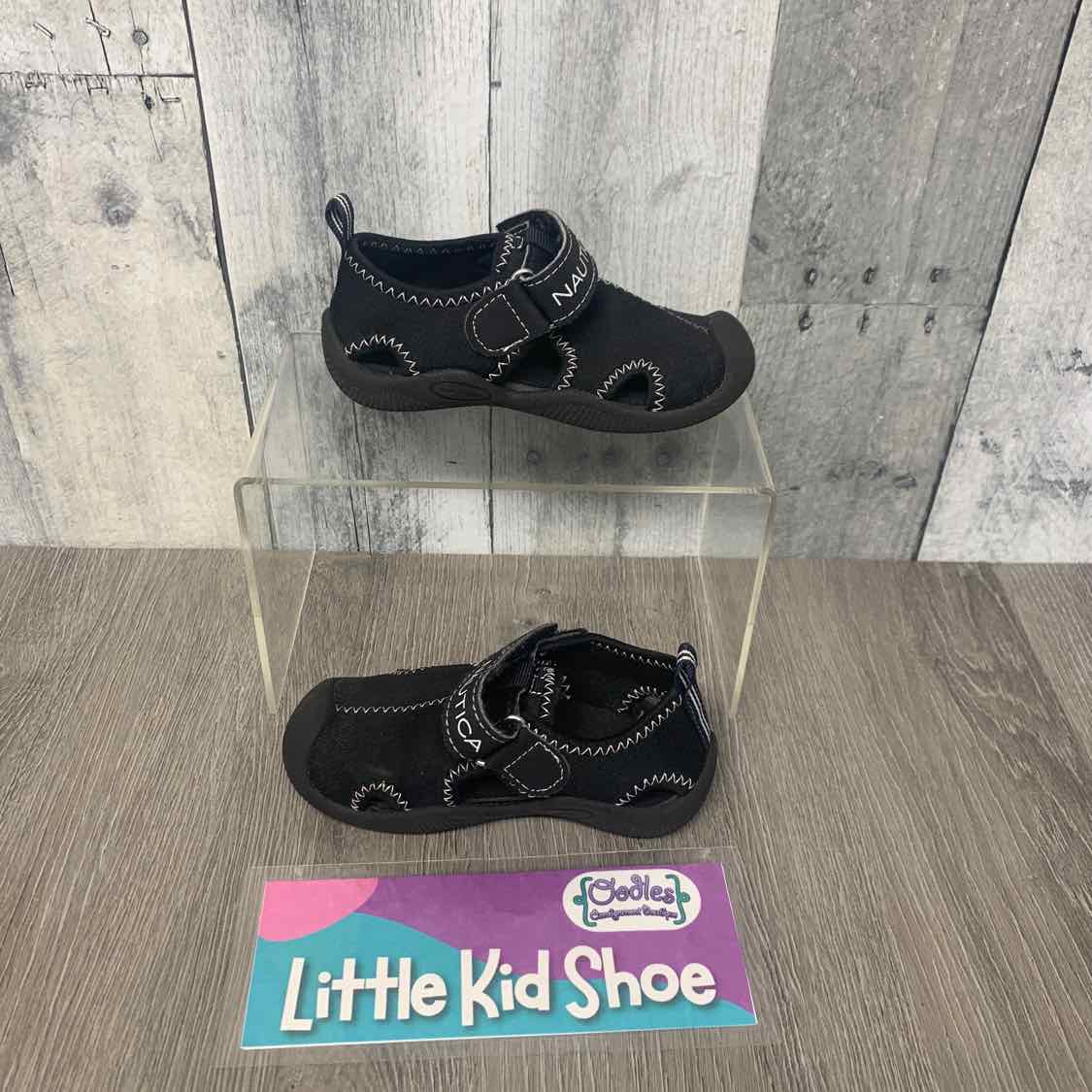 Size 6 Black Nautica Water Shoes - OodlesCB