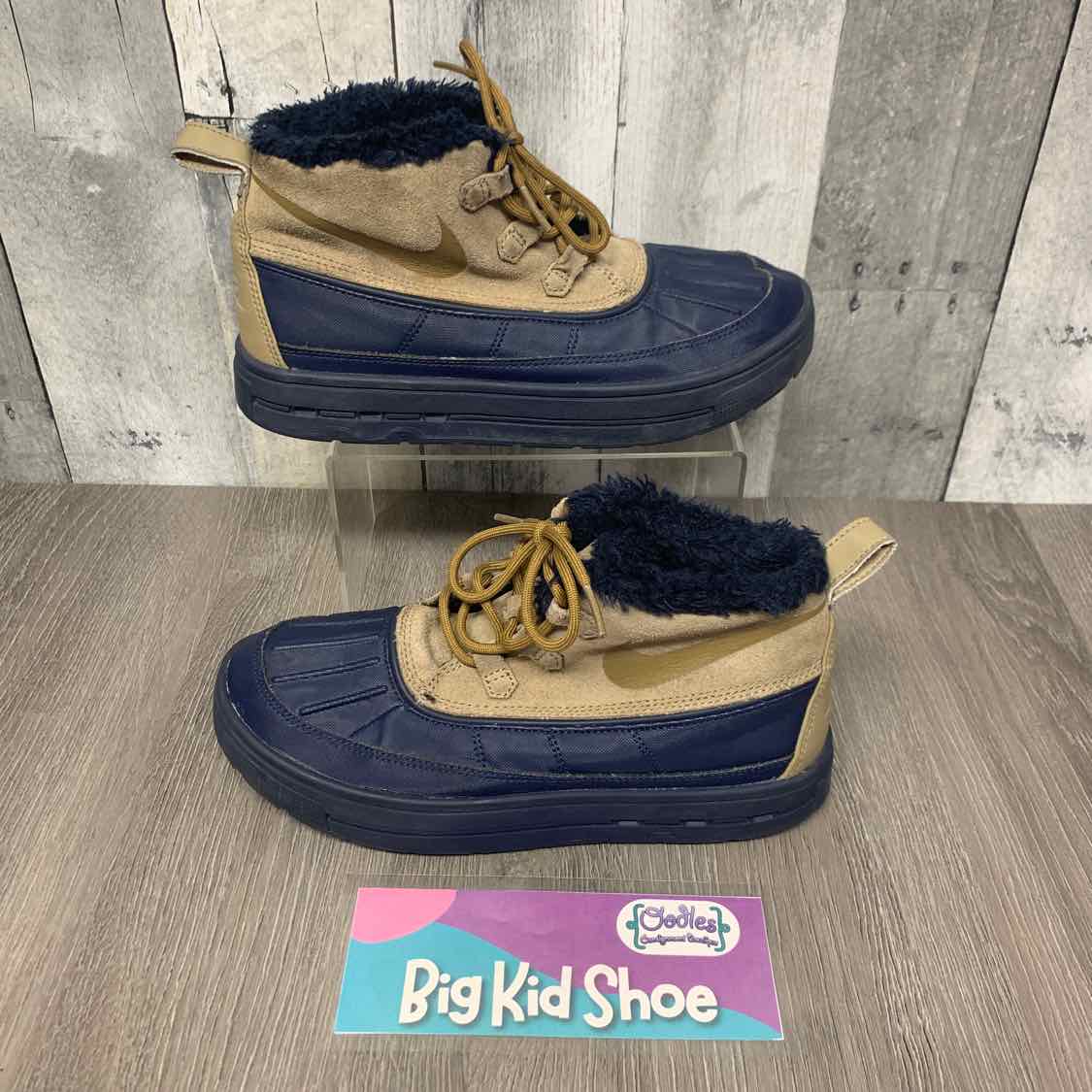 Size 5.5 Navy Sport Brand Snow Boots