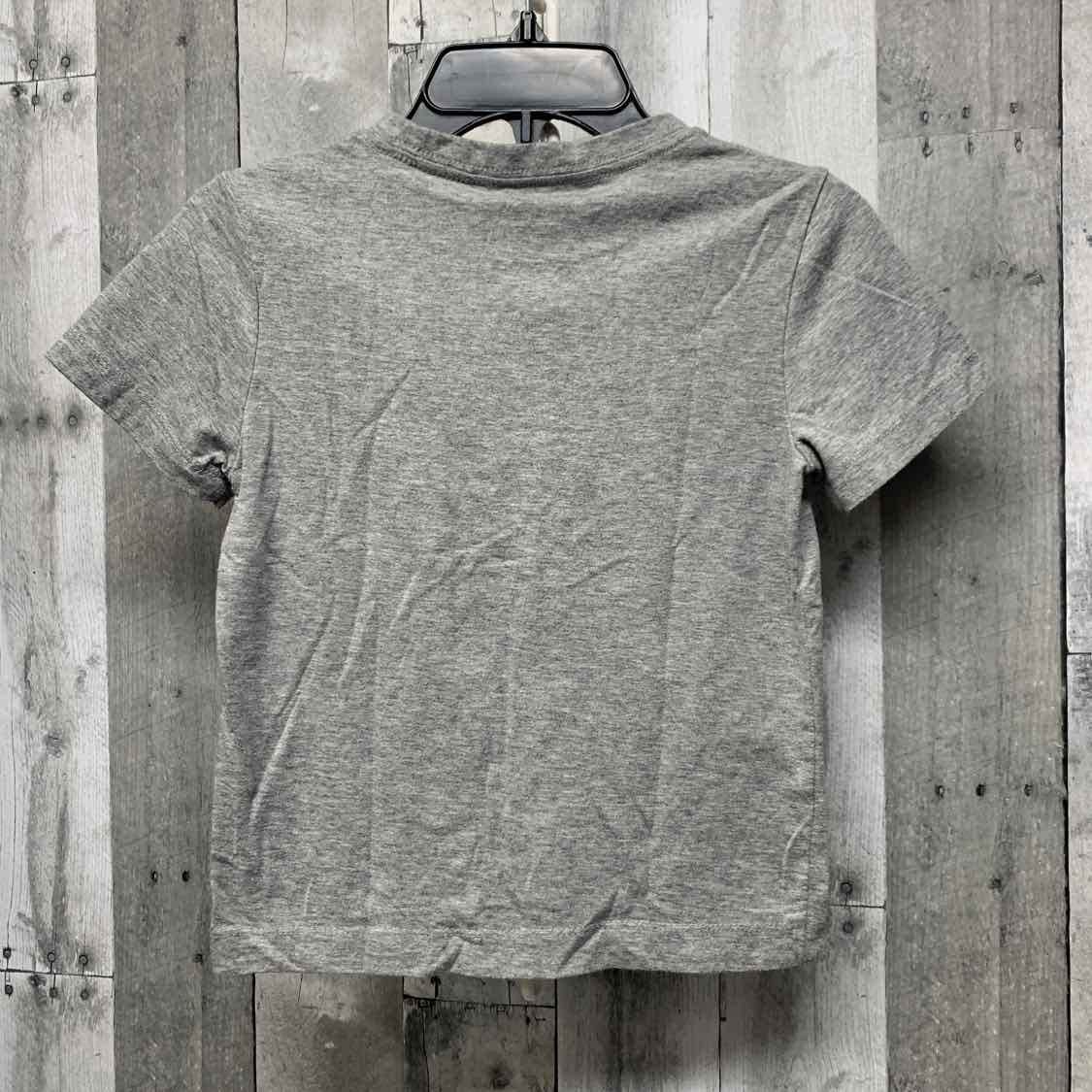 Size 7 Gray/White Sport Brand T Shirt - OodlesCB