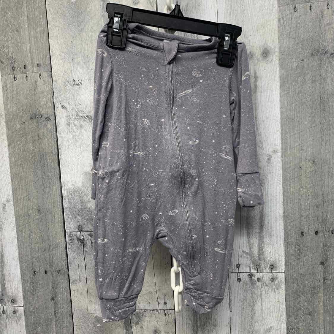 Size 0-3 Months Gray Print Modern Moments by Gerber Footy PJs