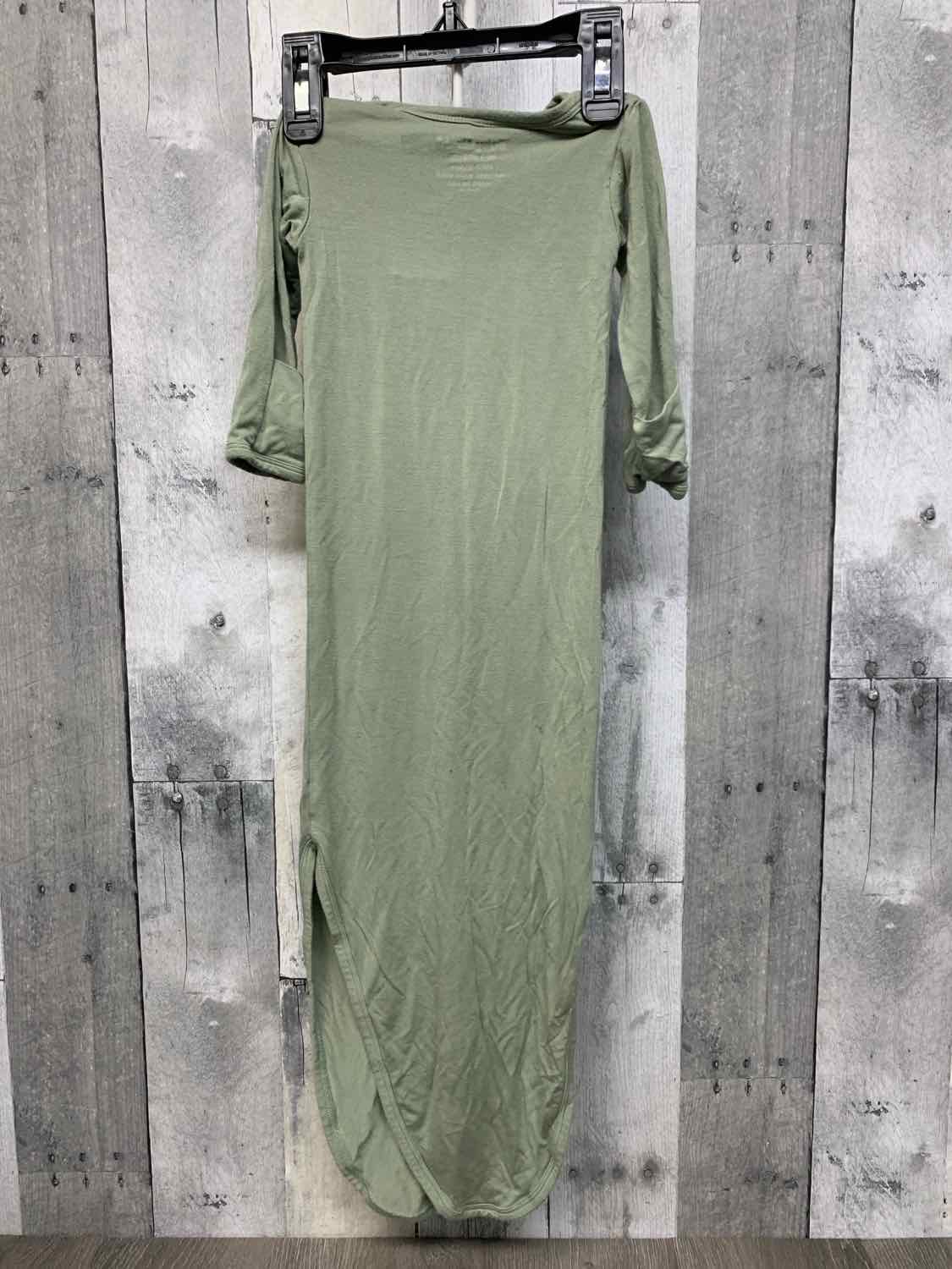 Size 0-3 Months Green Bamboo Layette