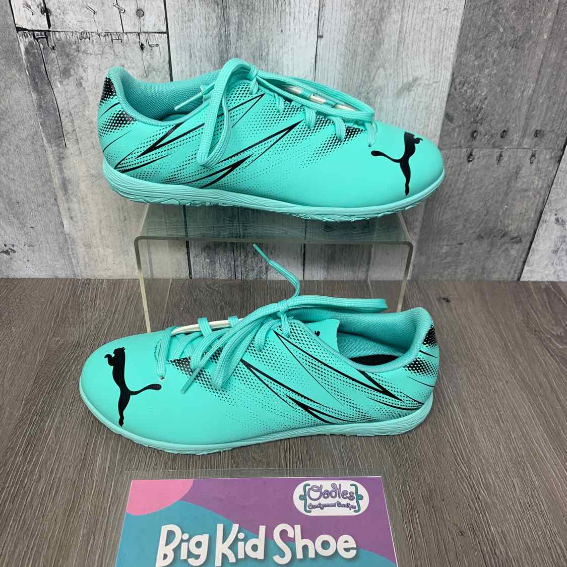 Size 4 Teal/Black Puma Sneakers